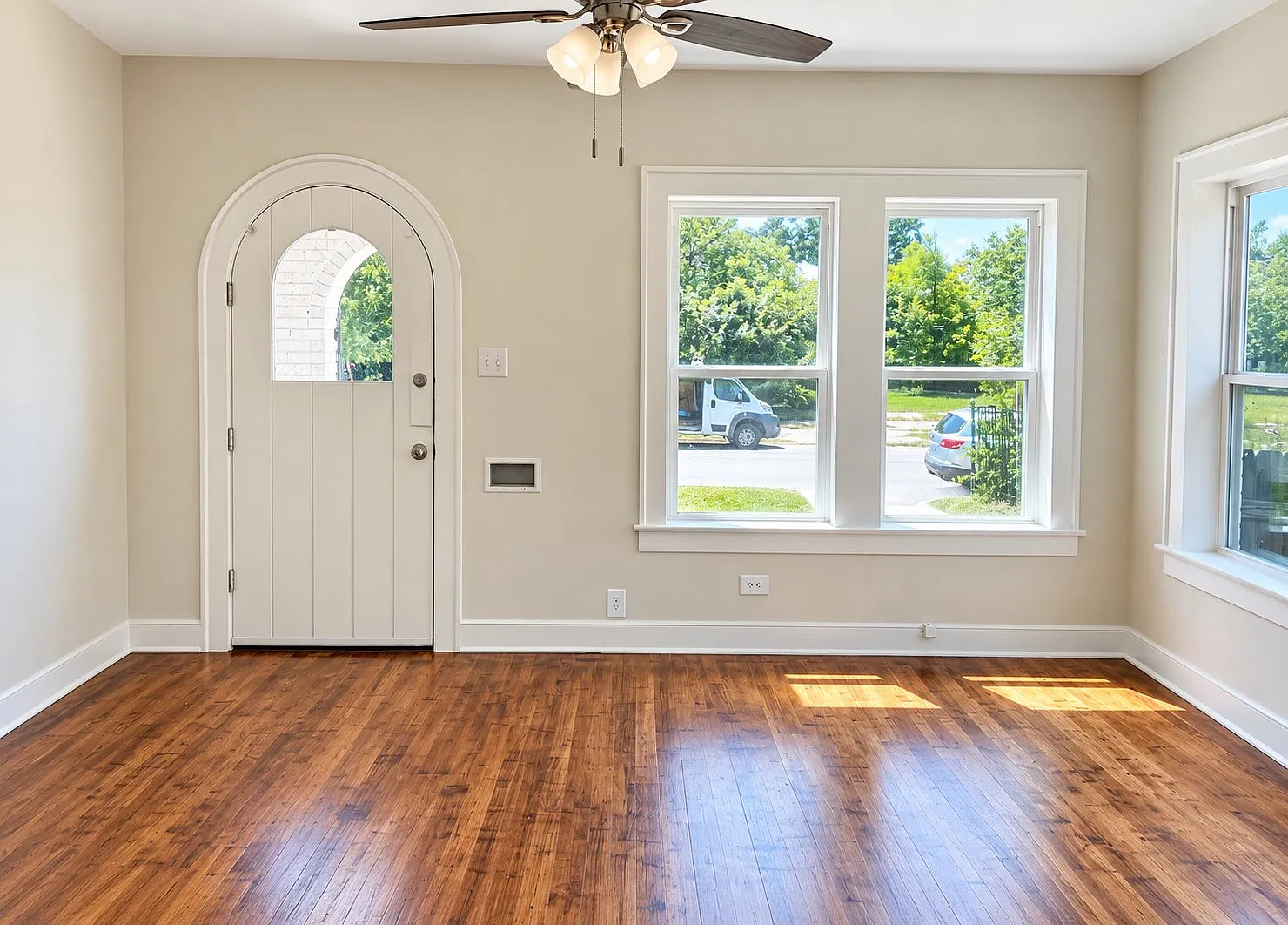 Home For Rent - 1727 Marburg St, Dallas, Tx 75215 — Photo 1