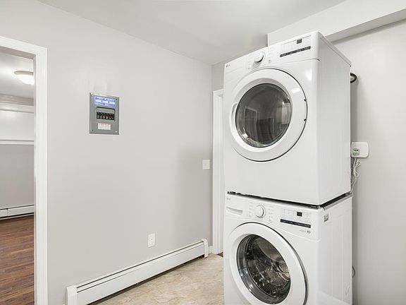 2nd image of 10 Olive St Floor 2