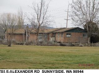 781 E Alexander Rd, Sunnyside, WA 98944
