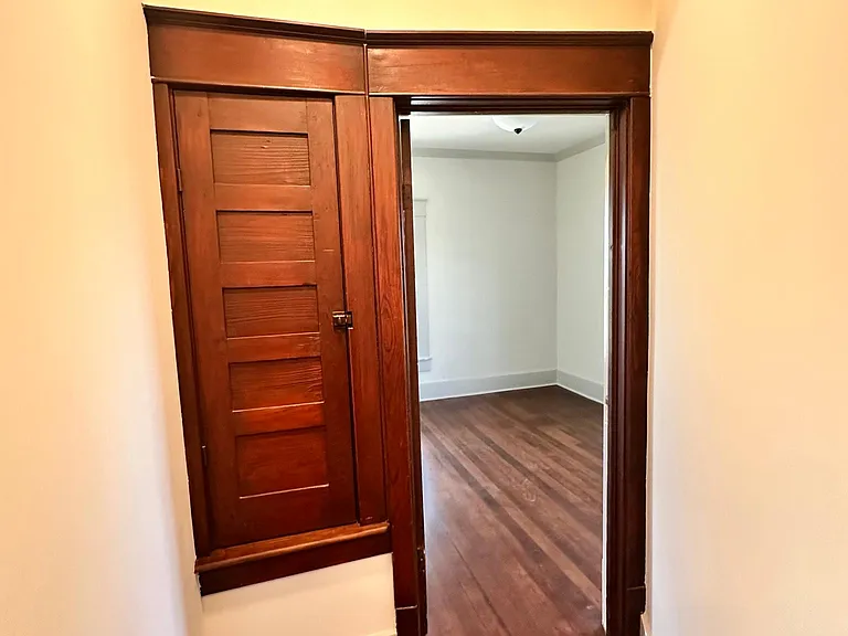 410 Park St — Photo 9