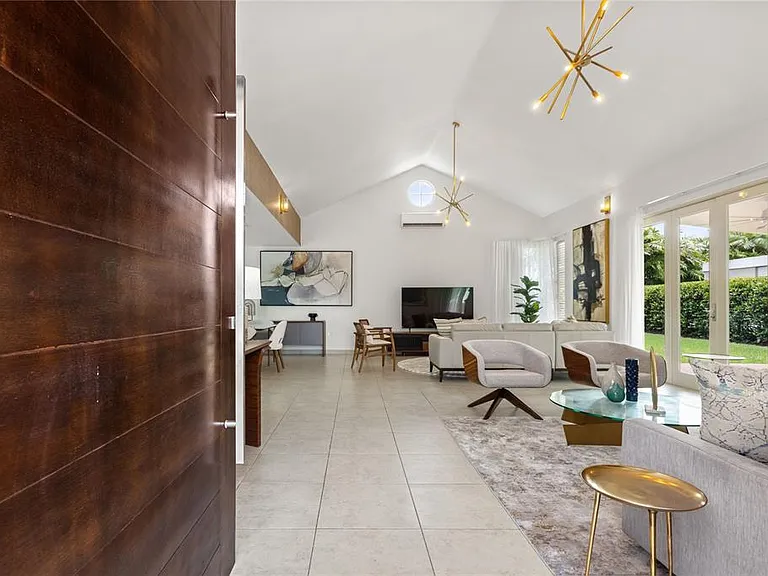 418 Camino Del Susua — Photo 2
