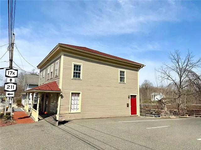 Building Photo - 102 Ward St #1