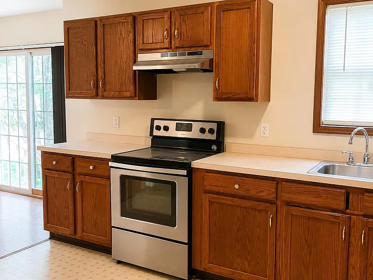 1090 Country Place Dr — Photo 4