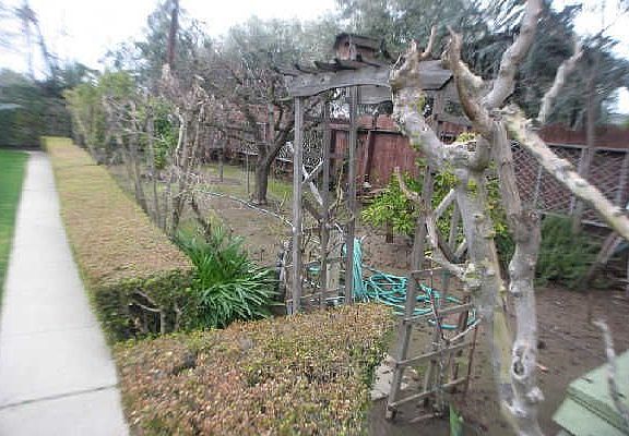 5th image of 163 N Park Dr