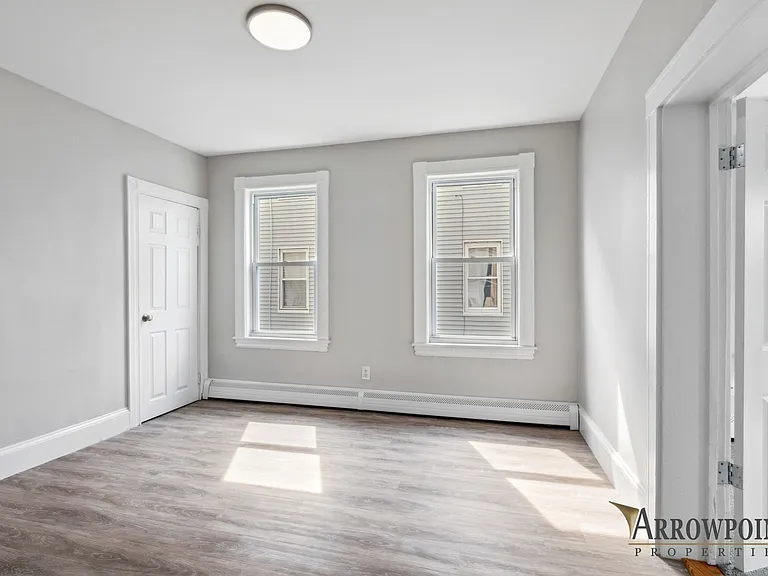 33 Jordan St #1R — Photo 14