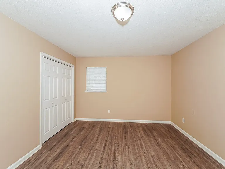 5839 Brenda Dr — Photo 11