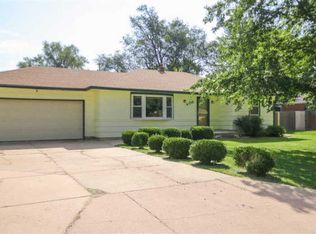408 Alice Ave, Newton, KS 67114