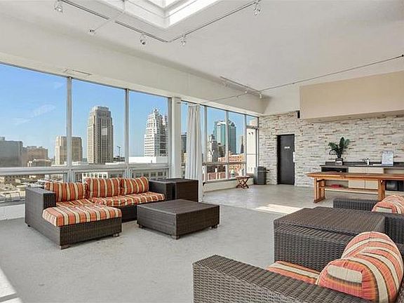 3rd image of 600 E 8th St APT 8R