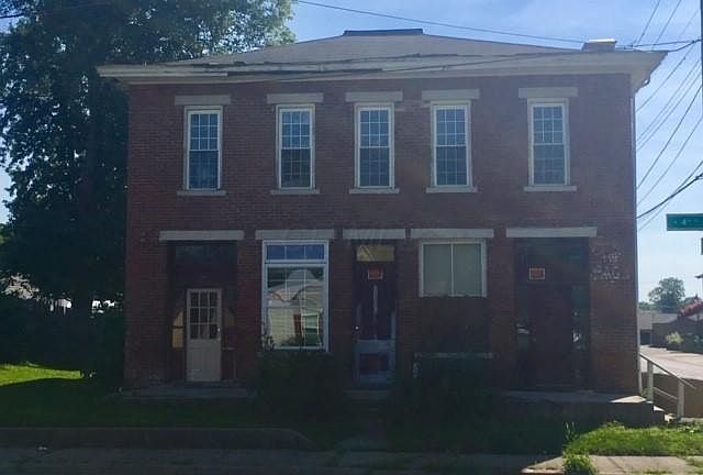 1st image of 98/100 S 4th St