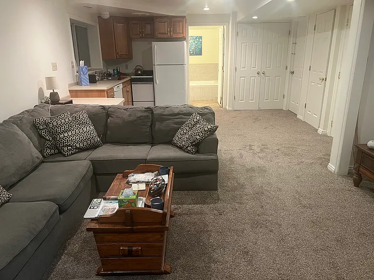 472 W Saddlewood Cir — Photo 1