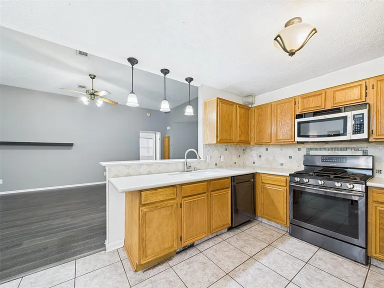 3718 Brookwood Dr — Photo 8