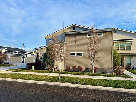 4th image of 76 E Ranch Dr