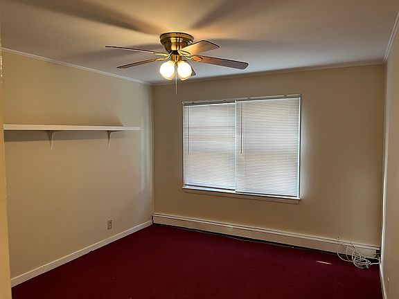 5th image of 627 W Park Ave