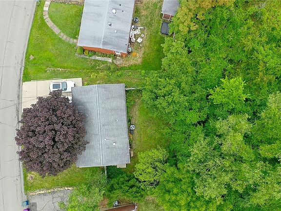 5th image of 624 Millers Ln