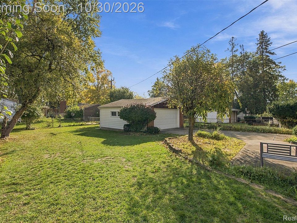21980 Tredwell Ave, photo 30