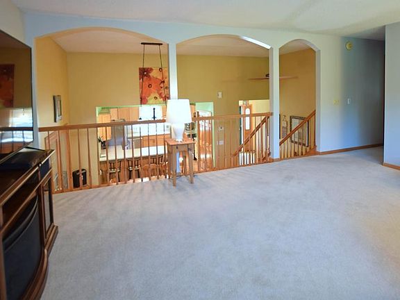 4th image of 17115 Gage Ave