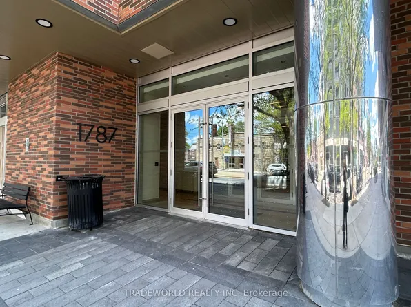 1787 Saint Clair Ave W #323, Toronto, ON M6N 0B7