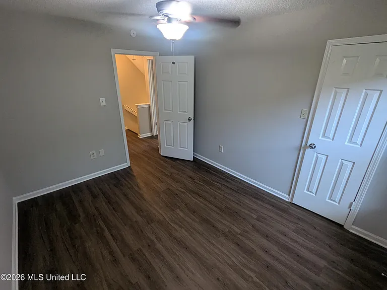 8061 Martha Ann Ln #D — Photo 8