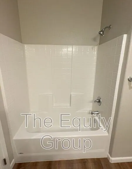 510 S Summit St #101 — Photo 10