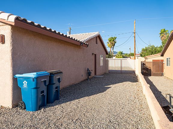 4th image of 2428 Pima Dr S