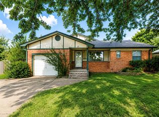 27 Shannon Dr, Chickasha, OK 73018