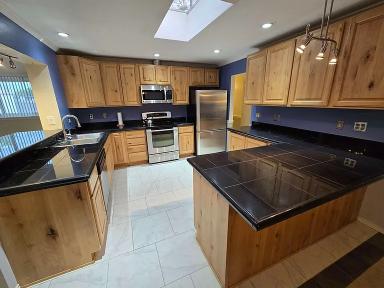 1500 Shirley St NE — Photo 12