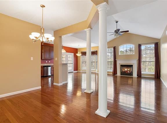 5th image of 1033 Durham Garden Dr