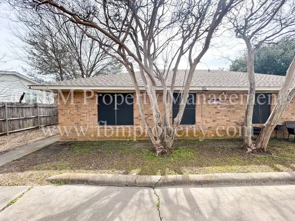 1211 Old Bardwell Rd #A, Ennis, TX 75119