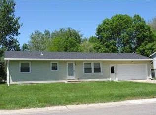 607 7th Ave NE, Stewartville, MN 55976