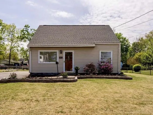 9313 Byron St, Manassas, VA 20111