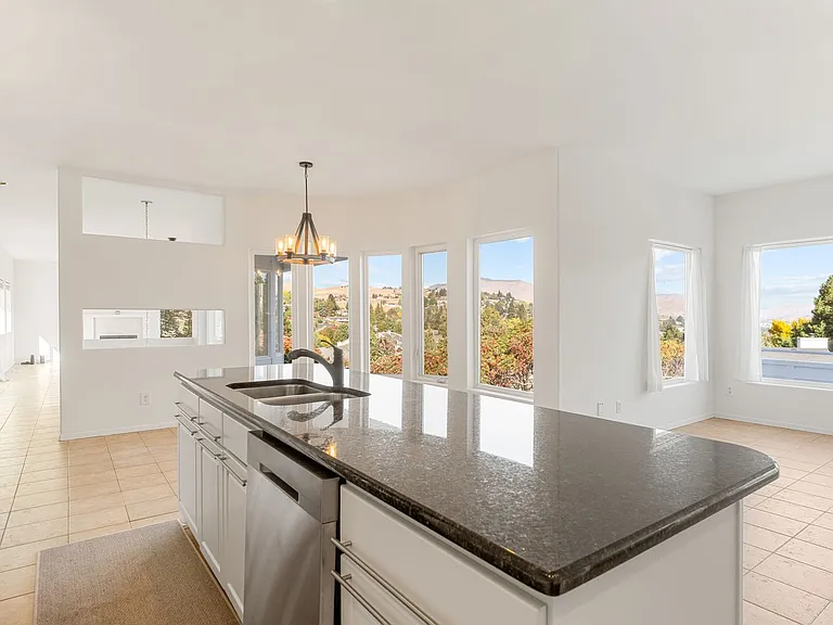 301 Canyon Pl — Photo 12