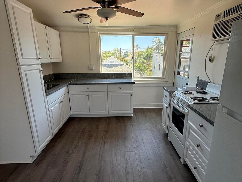 1st image of 809 Bath St #B