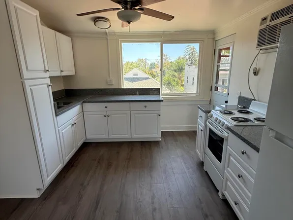 809 Bath St #B, Santa Barbara, CA 93101