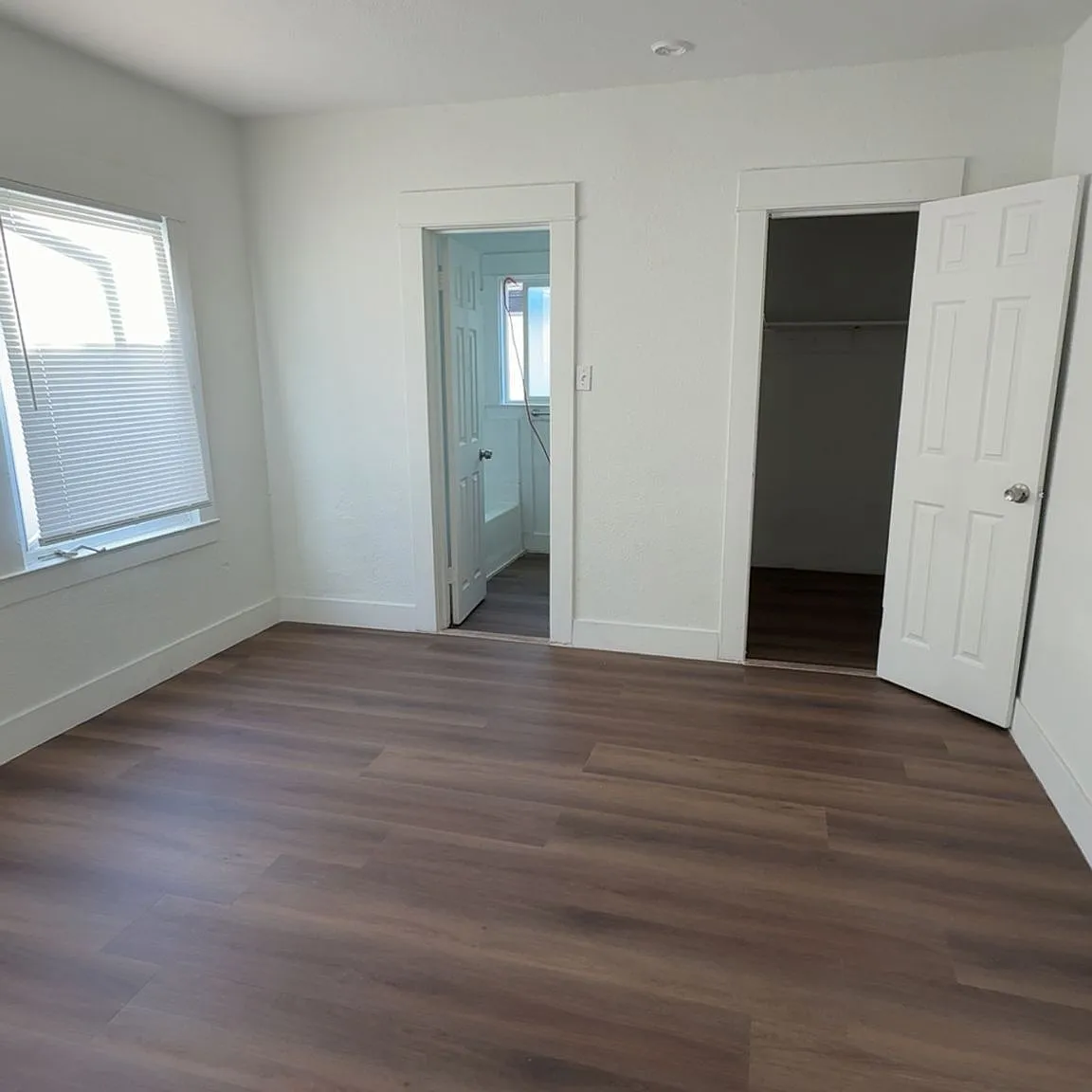 3 bed, 2.5 bath, 900 sqft, $2,200 — Photo 2
