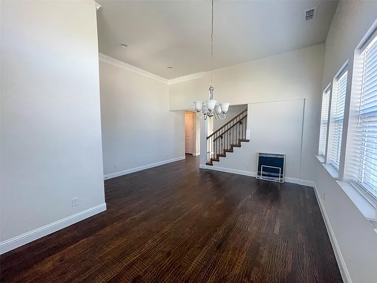 723 Callaway Dr — Photo 6