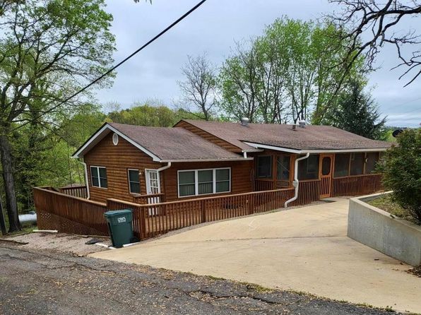 16222 Plum St, Eminence, MO 65466