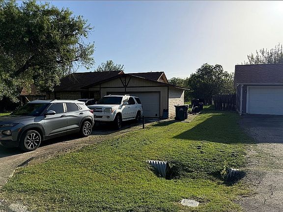 3rd image of 106 Park South Dr