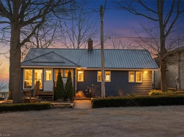 10 Kiwanis Ave, Norfolk County, ON N0A 1N2