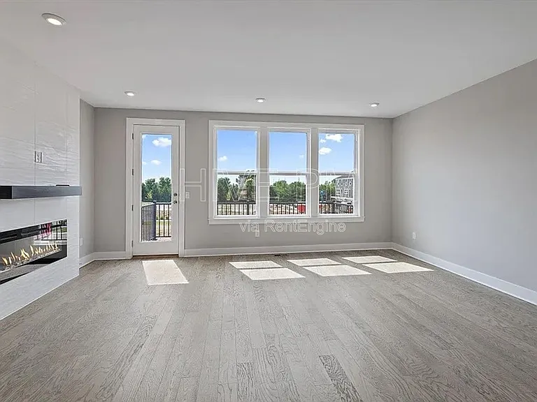 7234 Otley Dr — Photo 16