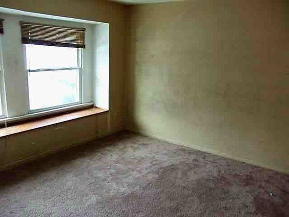 4th image of 811 Harbour North Dr