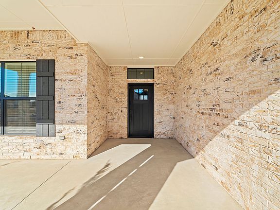 4th image of 2805 Crystal Creek Dr