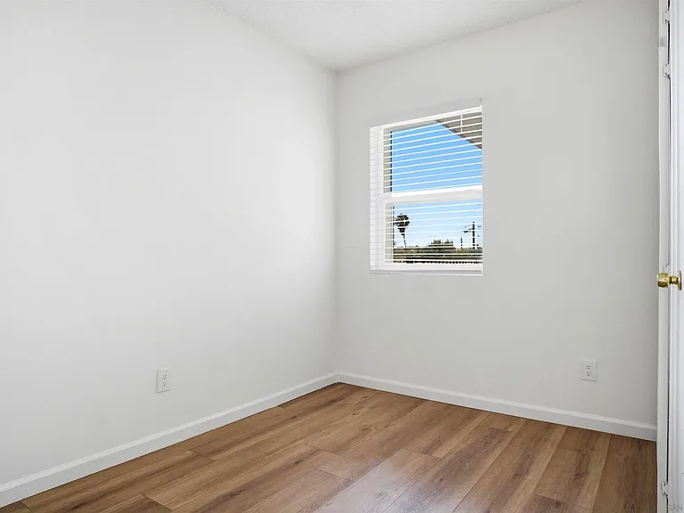5436 Imperial Ave #3 — Photo 10