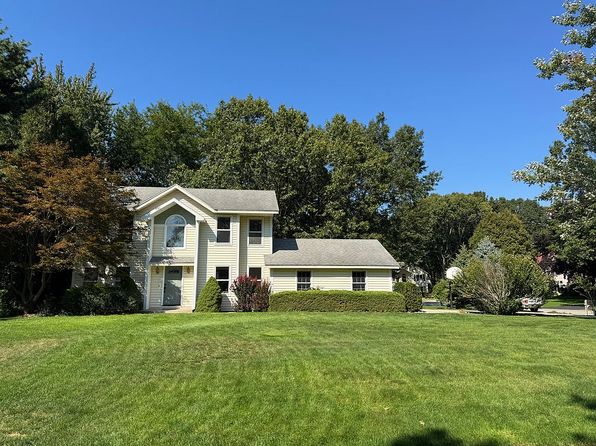 2215 Sunset Bluff Dr