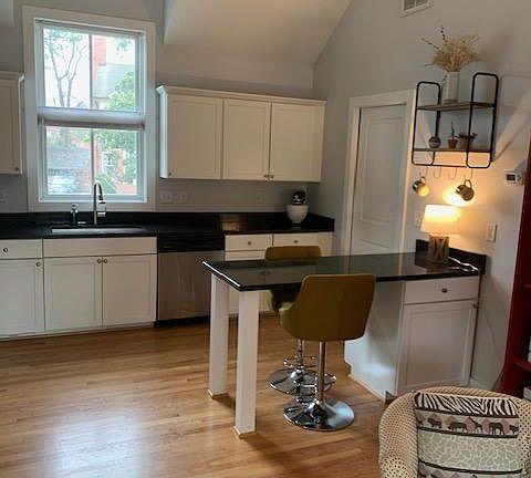 3rd image of 533 Mill St #533