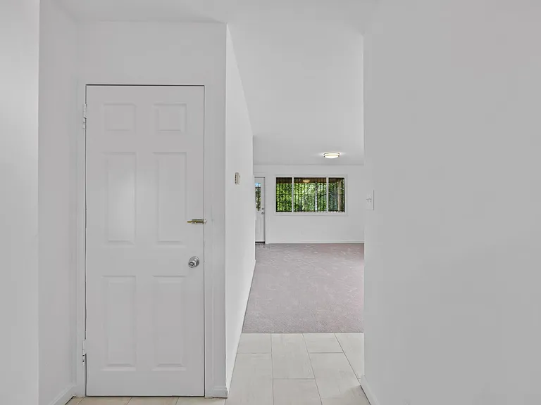 716 Audrey Ln — Photo 22
