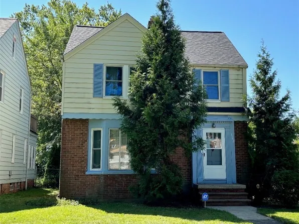 3742 Silsby Rd, University Heights, OH 44118