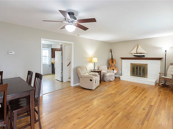 2nd image of 528 Douglas Dr