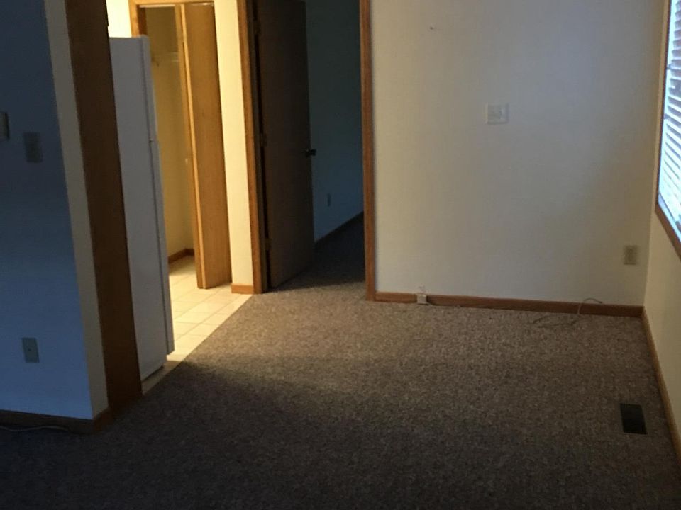 2nd image of 203 3rd St NW APT B