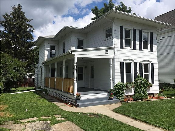 2nd image of 33 Washington St