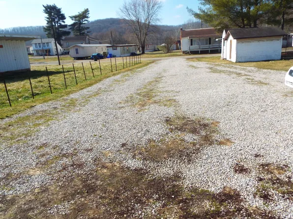 Patton St, Nelsonville, OH 45764